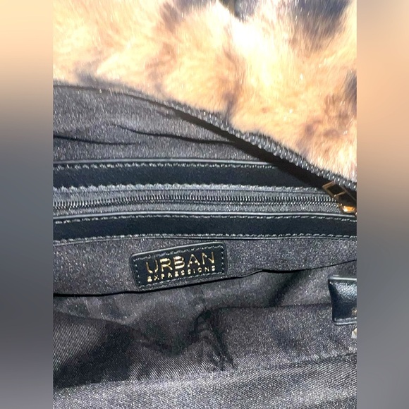 Urban Expressions Faux Fur Cheetah Print Crossbody and Top Handle Bag Tan Brown - Picture 5 of 12